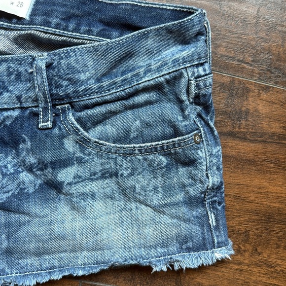 Abercrombie & Fitch jean shorts size 2 (A4) - Picture 4 of 6